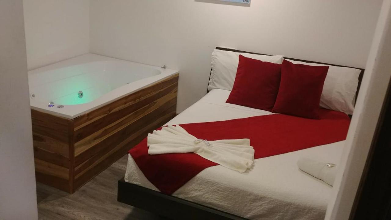 Hotel Kristal Ferial Bogotá Eksteriør billede