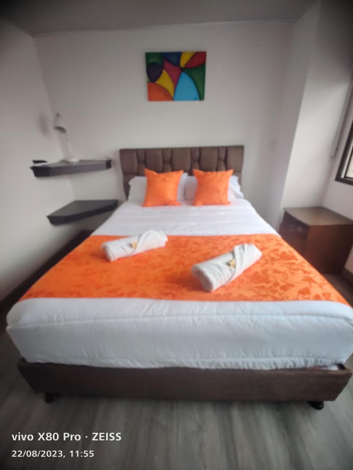 Hotel Kristal Ferial Bogotá Eksteriør billede