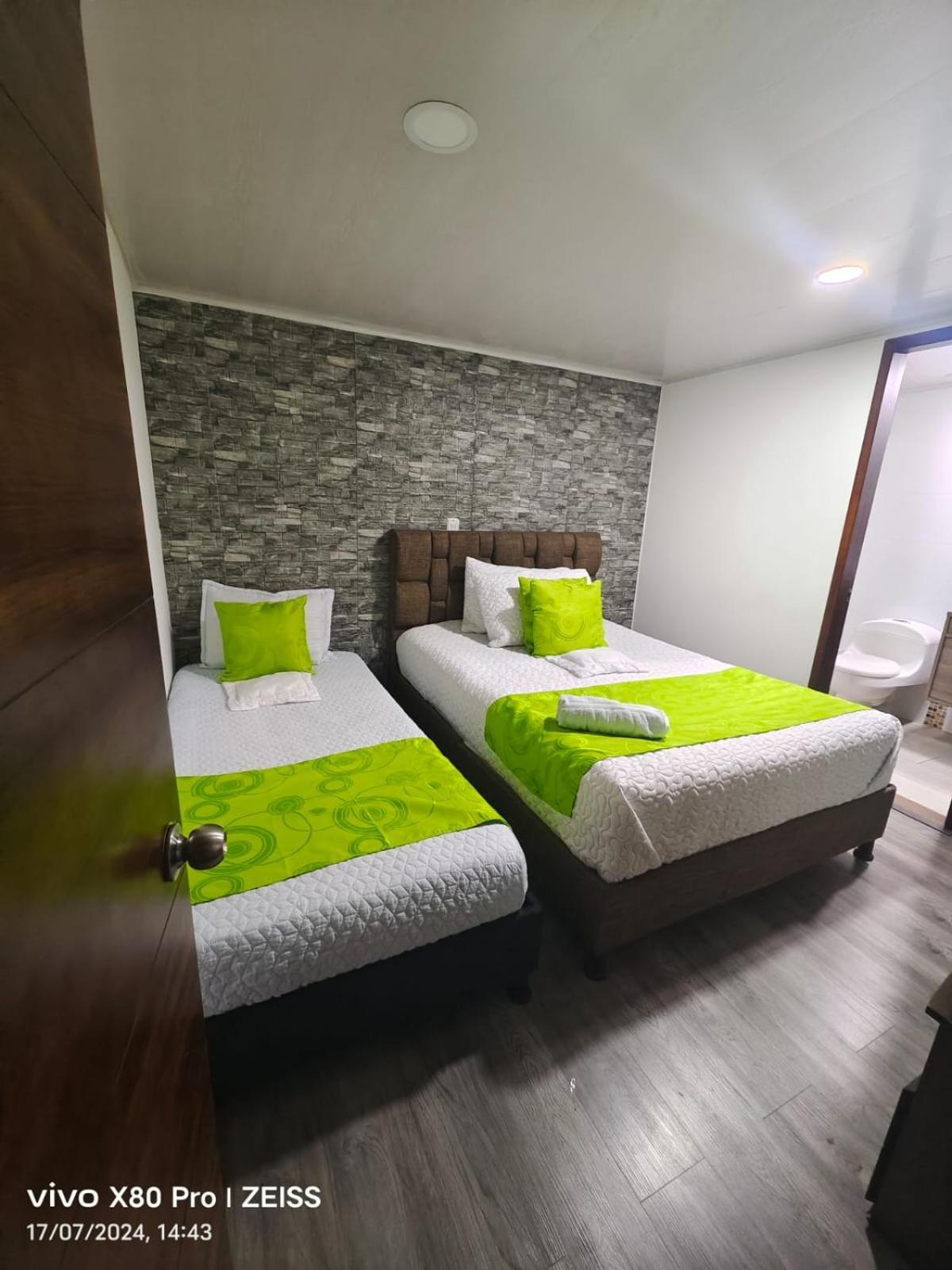 Hotel Kristal Ferial Bogotá Eksteriør billede